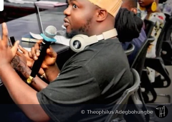 Theophilus Adegbohungbe contributing during JDPMC PEPFAR social media influencer training